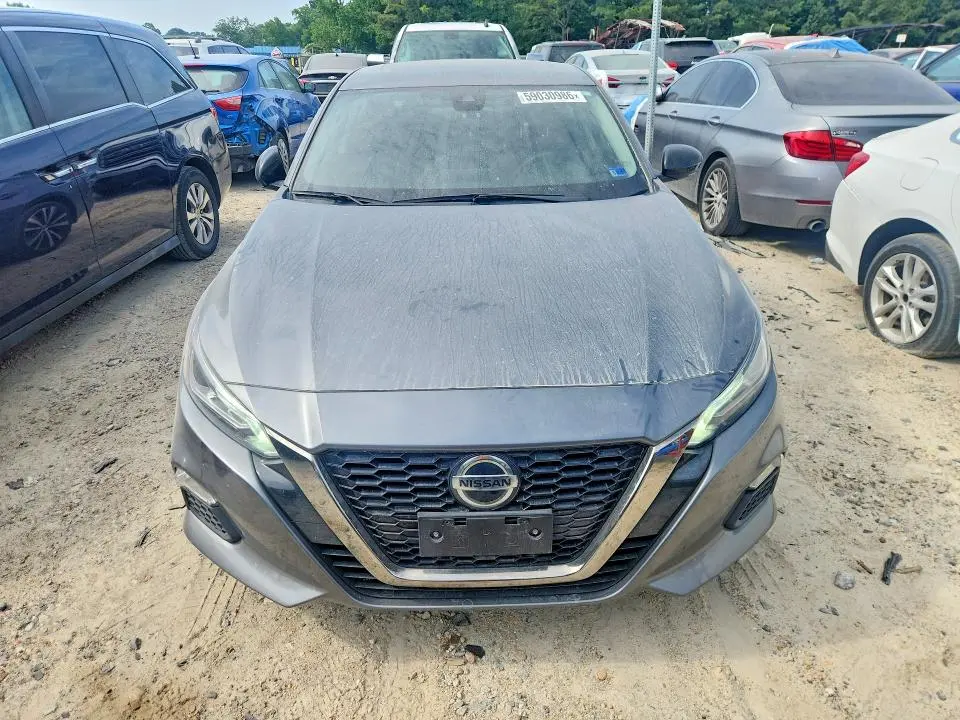 2020 NISSAN ALTIMA SR  