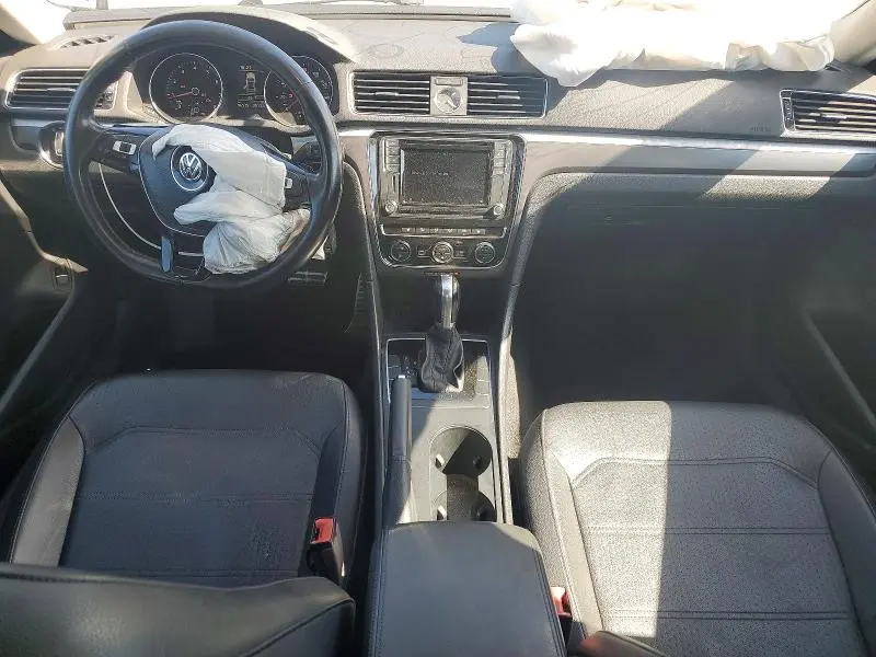 2017 VOLKSWAGEN PASSAT R-LINE  