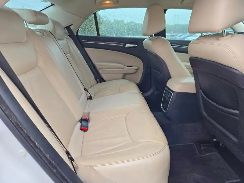 2015 CHRYSLER 300 LIMITED  