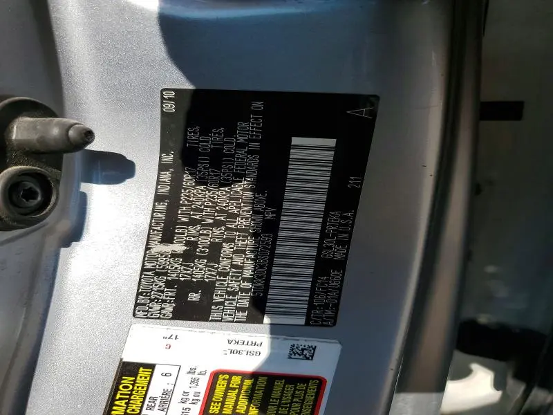 2011 TOYOTA SIENNA LE  