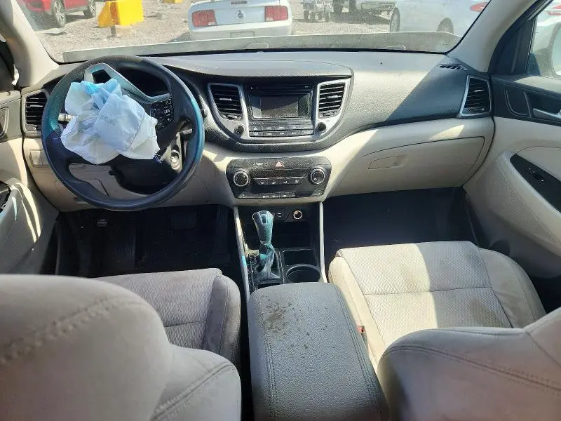 2018 HYUNDAI TUCSON SE  