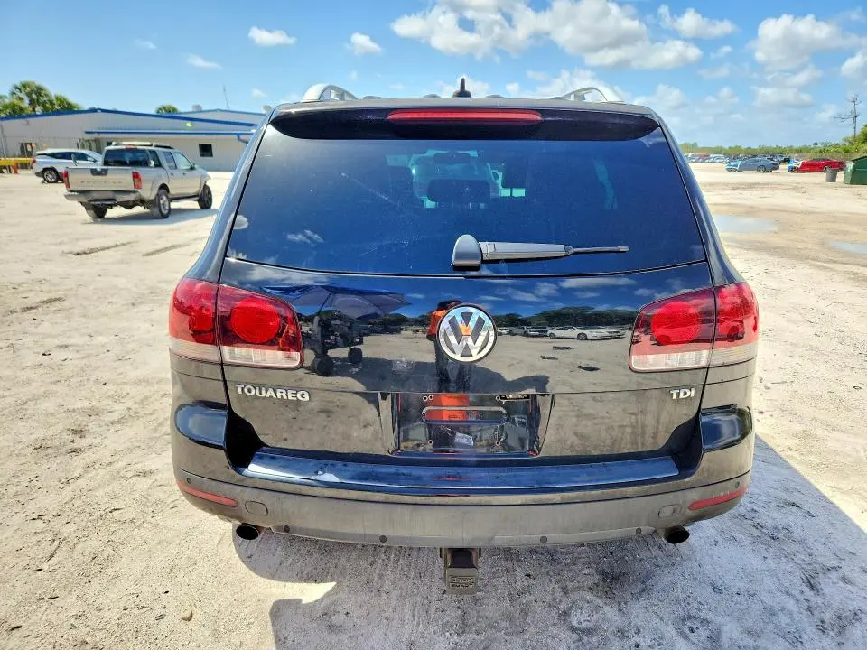 2010 VOLKSWAGEN TOUAREG TDI  