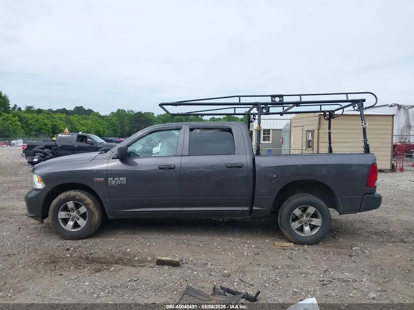 2019 RAM 1500 CLASSIC EXPRESS  4X4 5'7 BOX