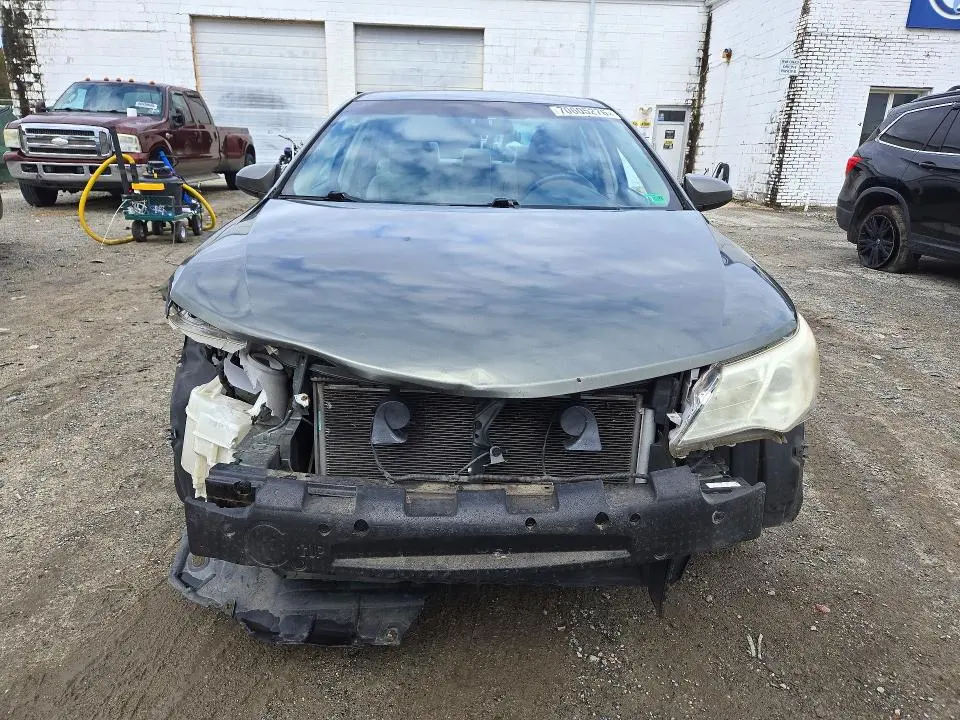 2012 TOYOTA CAMRY LE  