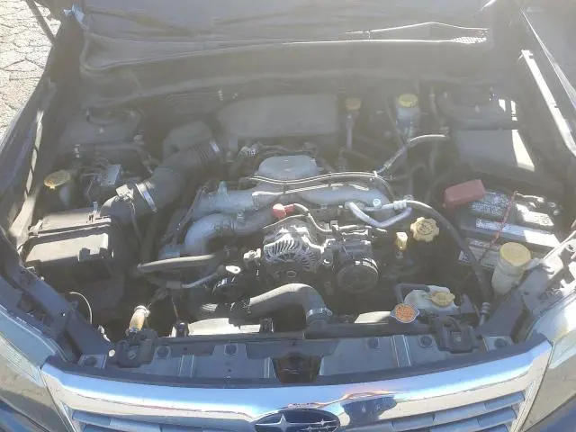 2010 SUBARU FORESTER XS  