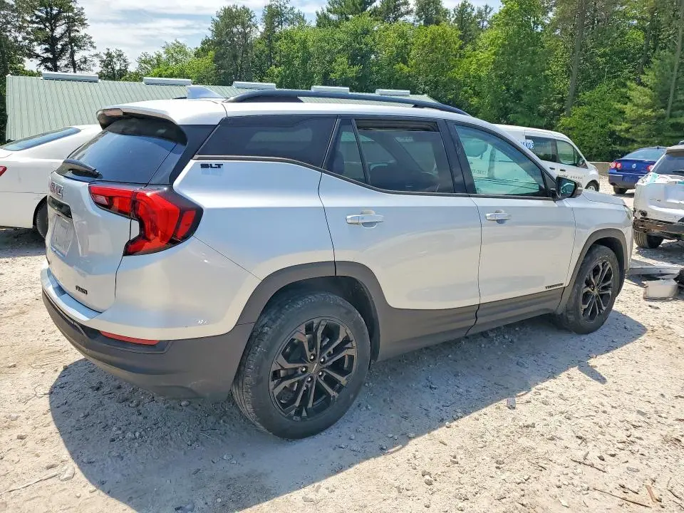 2021 GMC TERRAIN SLT  