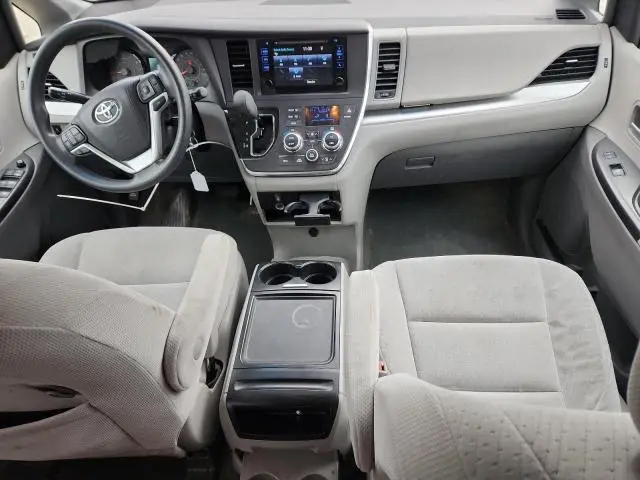 2016 TOYOTA SIENNA LE  