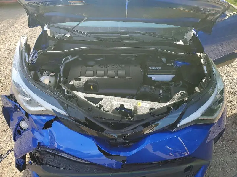 2020 TOYOTA C-HR LE  