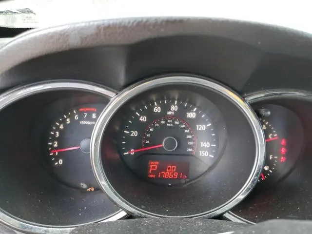 2011 KIA SORENTO BASE  