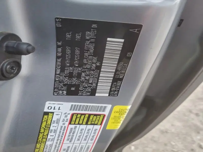 2015 TOYOTA SIENNA LE  