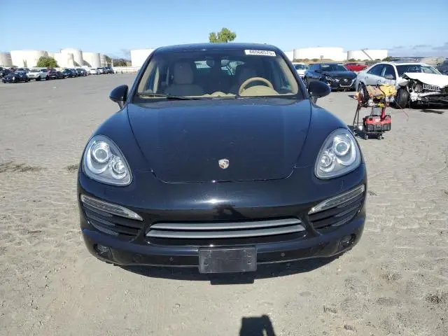 2013 PORSCHE CAYENNE   