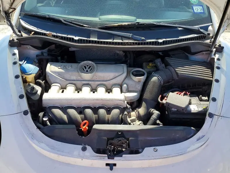 2010 VOLKSWAGEN NEW BEETLE   