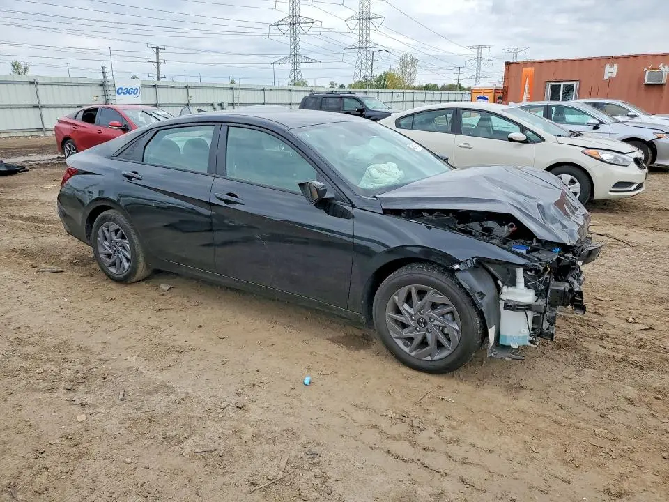 2024 HYUNDAI ELANTRA SEL  