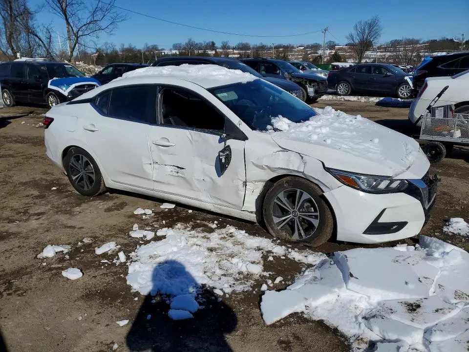 2022 NISSAN SENTRA SV  