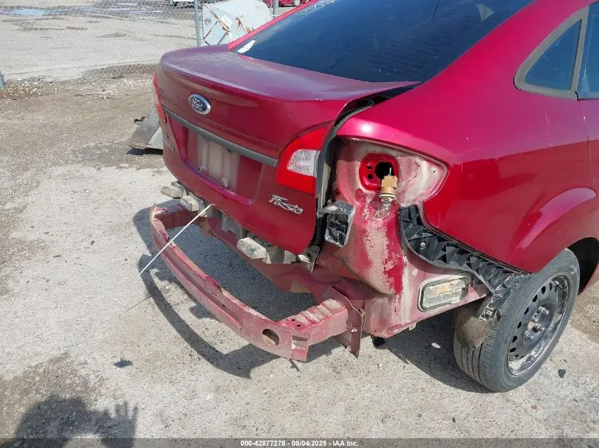 2013 FORD FIESTA SE