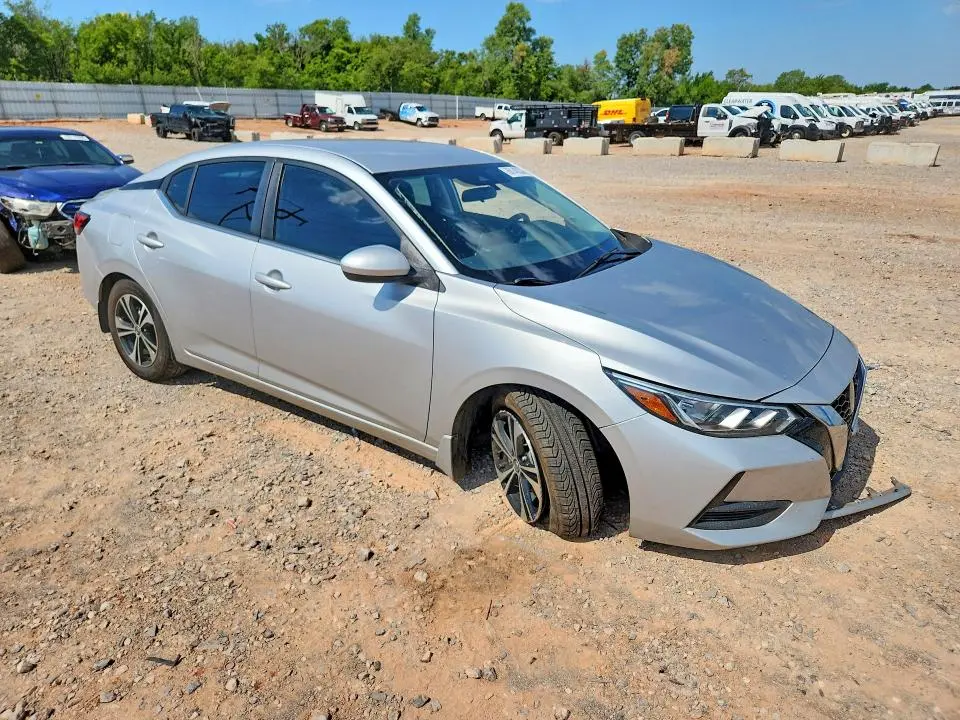 2022 NISSAN SENTRA SV  