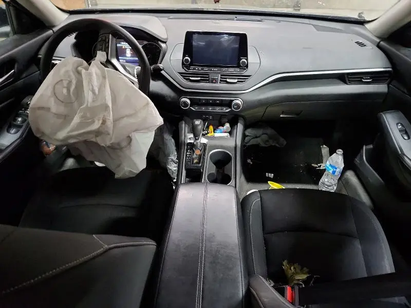 2022 NISSAN ALTIMA SV  