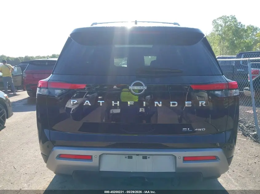 2024 NISSAN PATHFINDER SL 4WD
