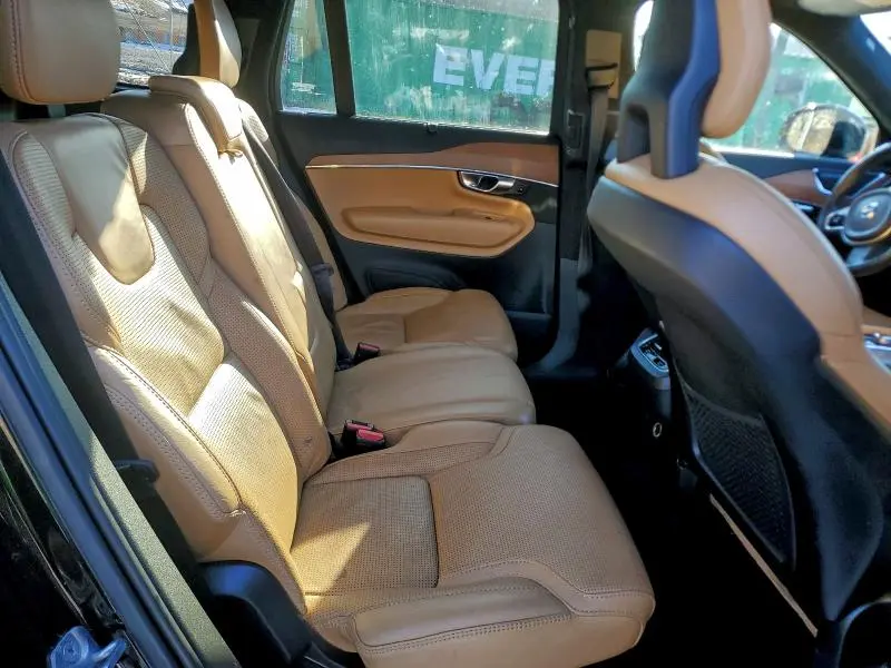 2018 VOLVO XC90 T6  