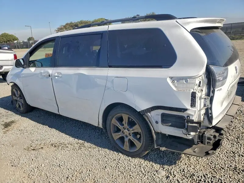 2015 TOYOTA SIENNA SPORT  