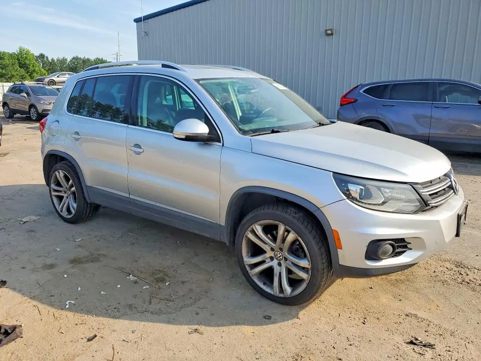 2012 VOLKSWAGEN TIGUAN S  