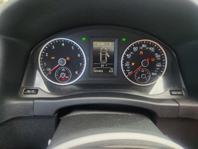 2017 VOLKSWAGEN TIGUAN S  