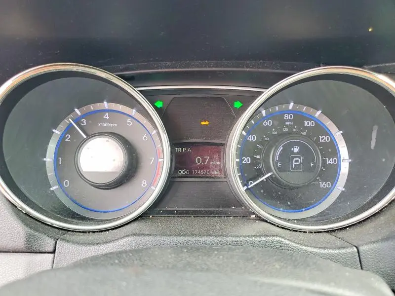 2012 HYUNDAI SONATA GLS  