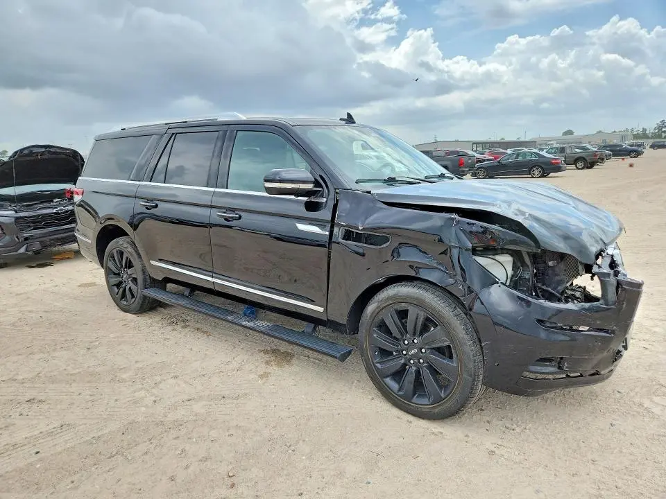 2023 LINCOLN NAVIGATOR L RESERVE  