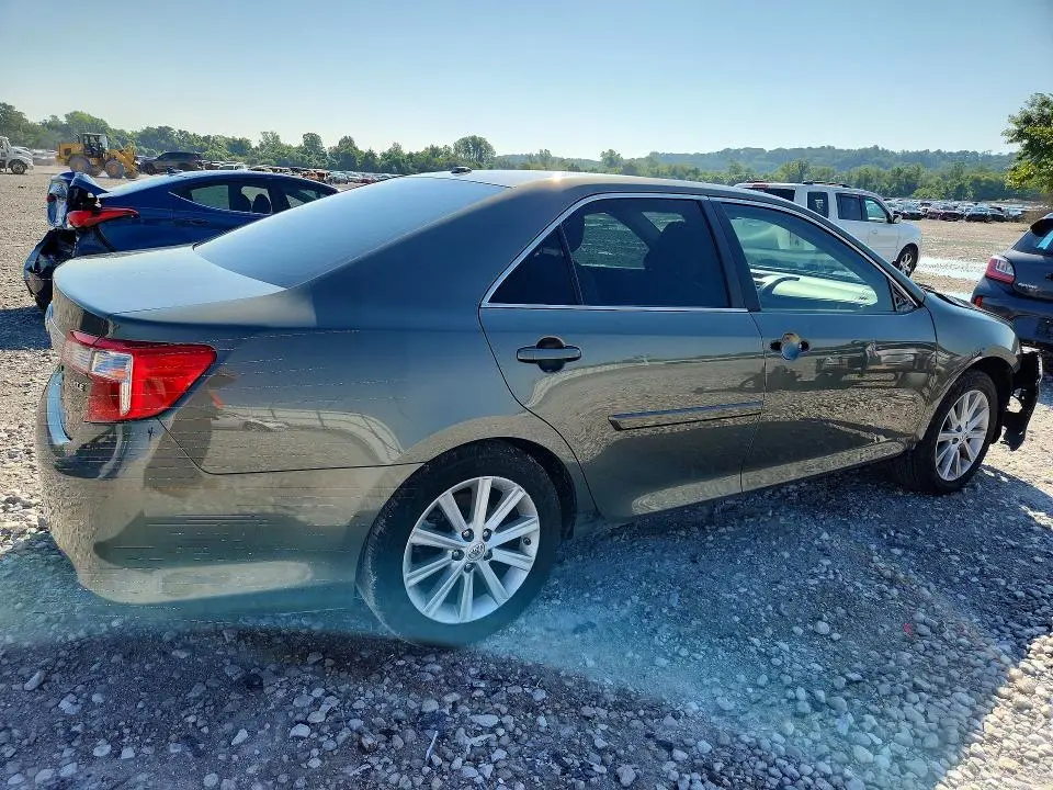 2014 TOYOTA CAMRY XLE  