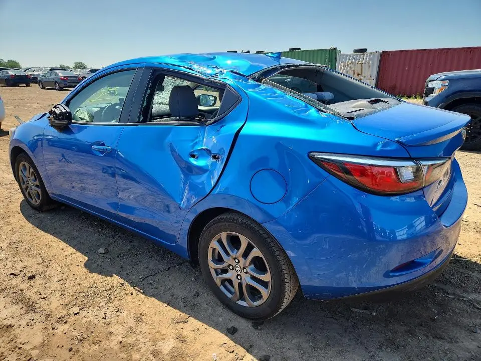 2019 TOYOTA YARIS LE  