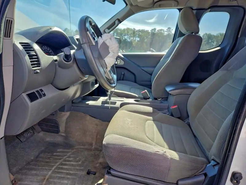 2016 NISSAN FRONTIER S  