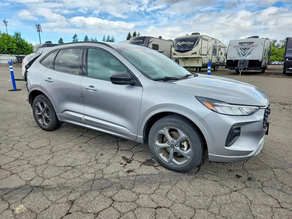 2023 FORD ESCAPE ST LINE  