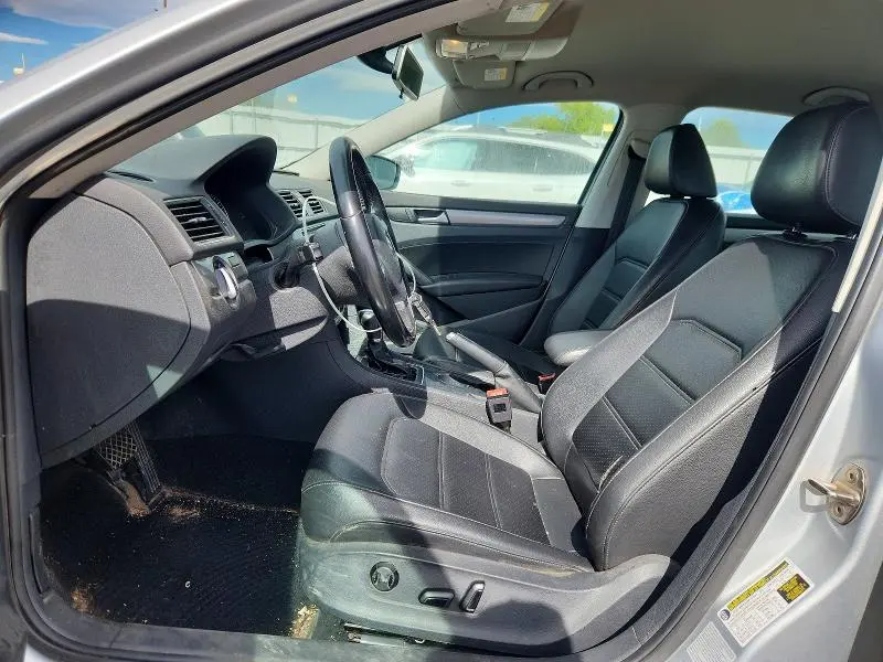 2015 VOLKSWAGEN PASSAT S  