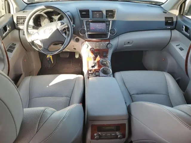 2013 TOYOTA HIGHLANDER LIMITED  
