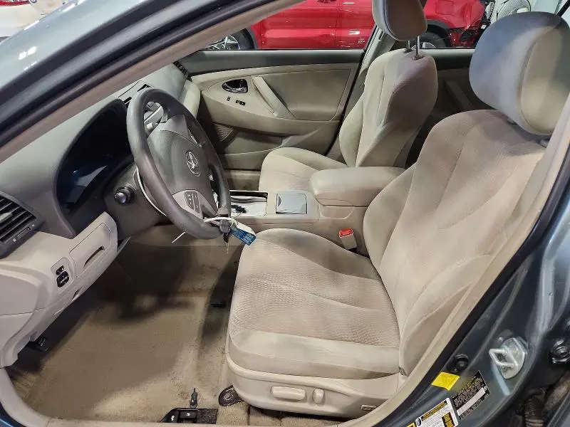 2011 TOYOTA CAMRY LE  