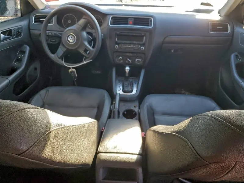 2012 VOLKSWAGEN JETTA SE  