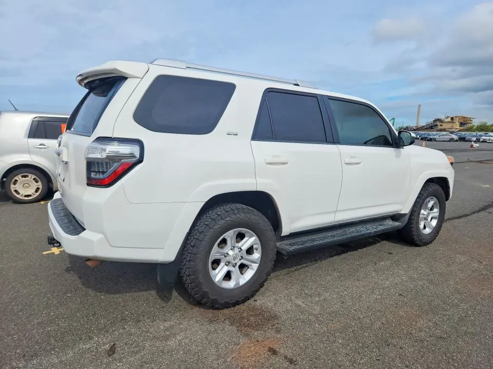 2018 TOYOTA 4RUNNER SR5  