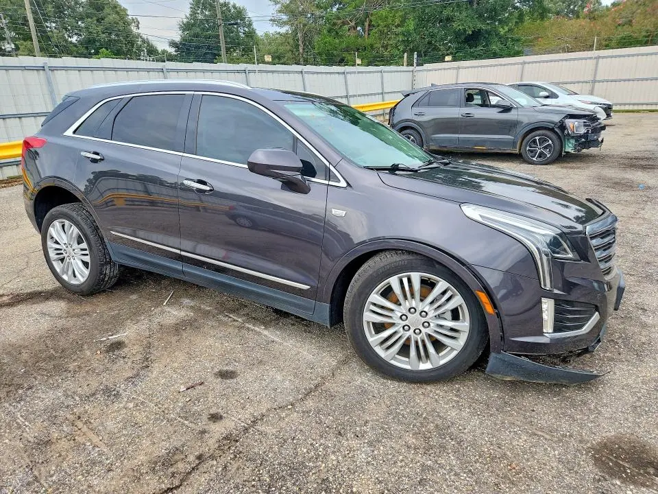 2017 CADILLAC XT5 PREMIUM LUXURY  