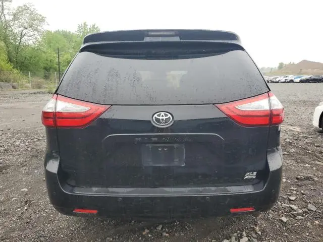 2015 TOYOTA SIENNA XLE  