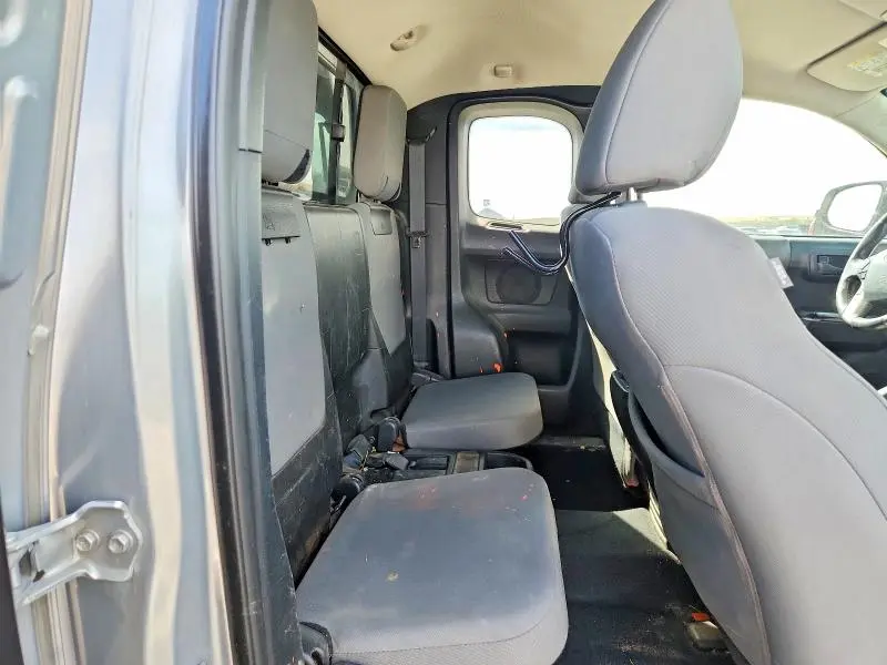 2017 TOYOTA TACOMA SR5 V6  