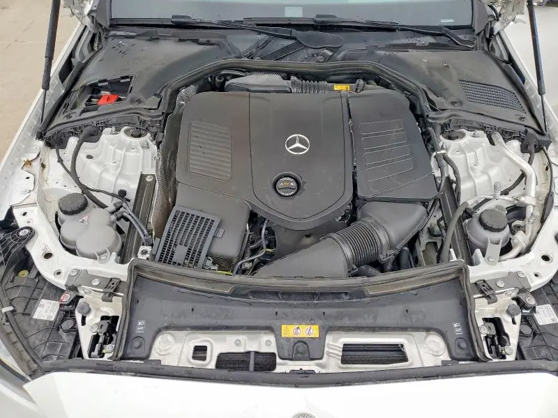 2024 MERCEDES-BENZ C 300  