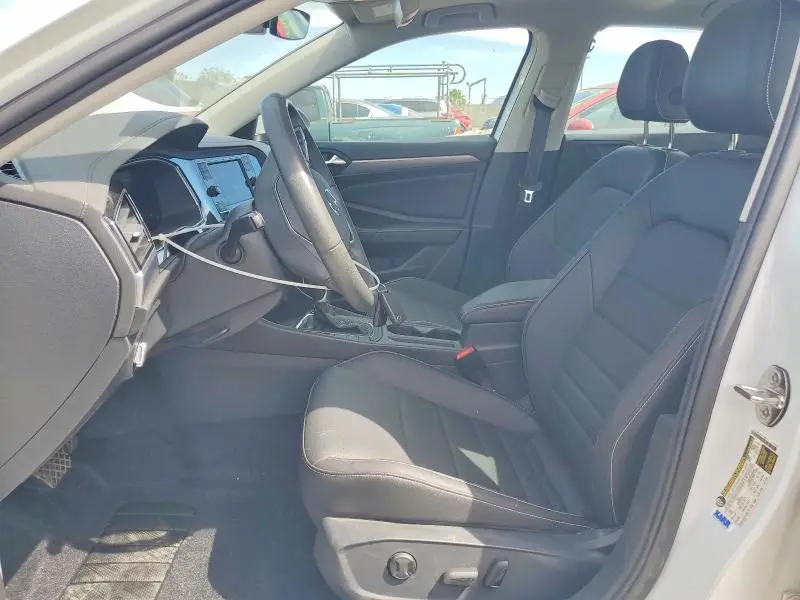 2024 VOLKSWAGEN JETTA SE  