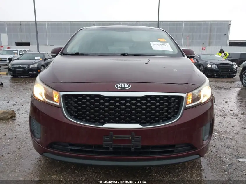 2017 KIA SEDONA LX