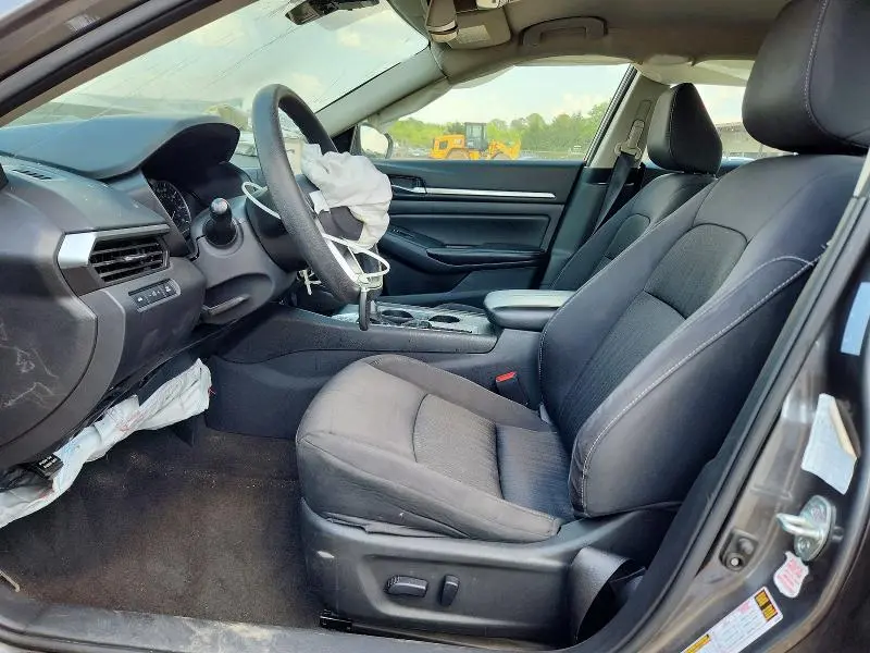 2022 NISSAN ALTIMA SV  