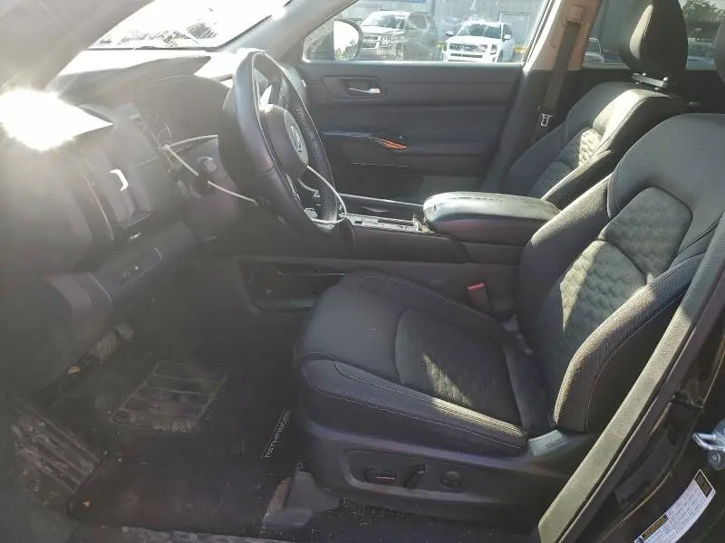 2022 NISSAN PATHFINDER SV  