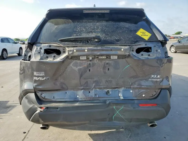 2021 TOYOTA RAV4 XLE