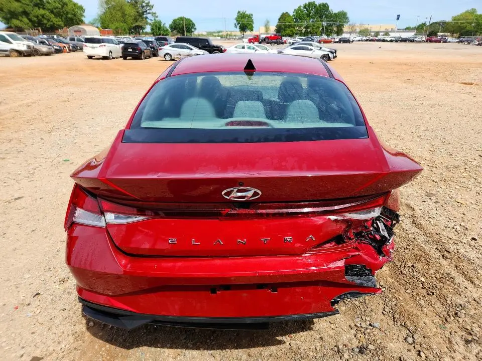 2022 HYUNDAI ELANTRA SEL  