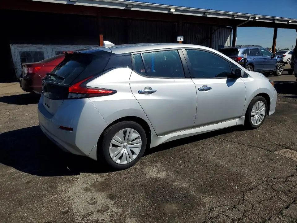 2025 NISSAN LEAF S  