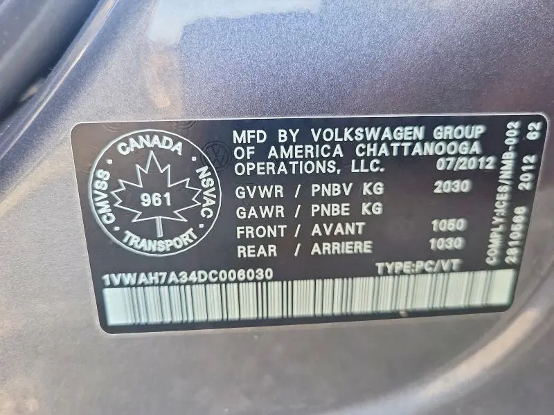 2013 VOLKSWAGEN PASSAT S  