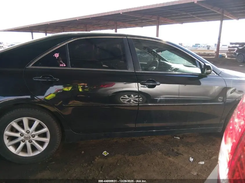2011 TOYOTA CAMRY LE